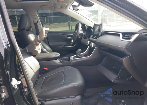 2019 Toyota Rav4 Xle from USA, damaged, VIN 2T3P1RFV9KC017933